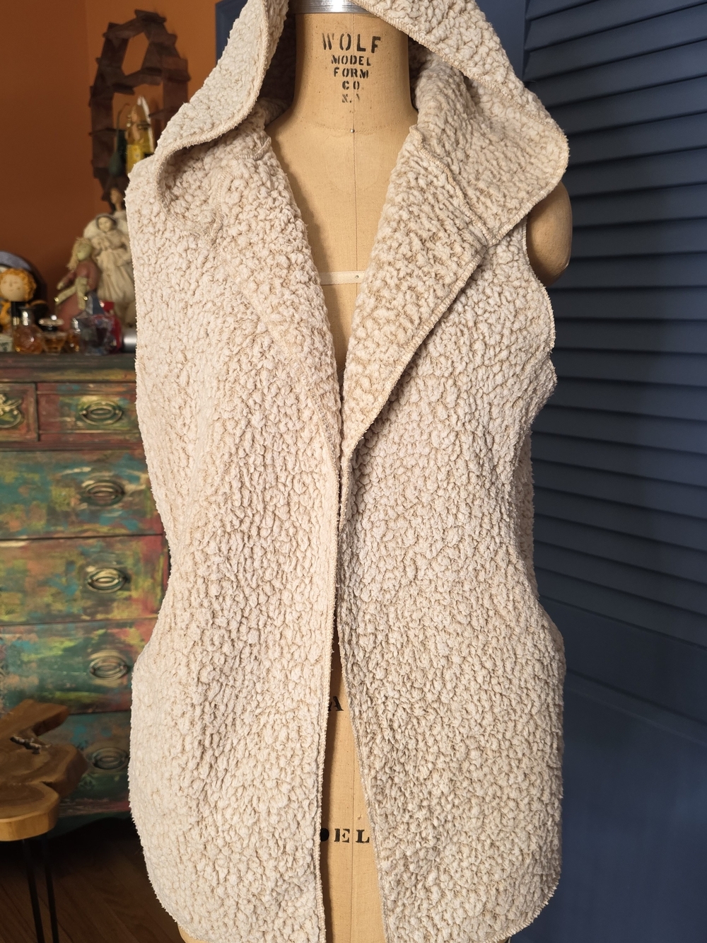 Love Tree Hooded Teddy Vest in Cream